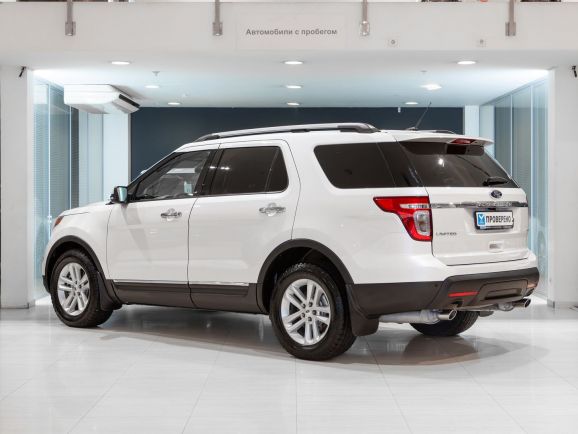Ford Explorer, АТ, 2012 фото 6