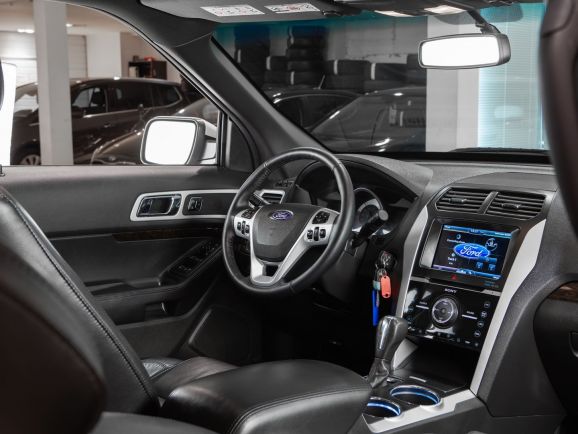 Ford Explorer, АТ, 2012 фото 7