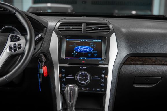 Ford Explorer, АТ, 2012 фото 18