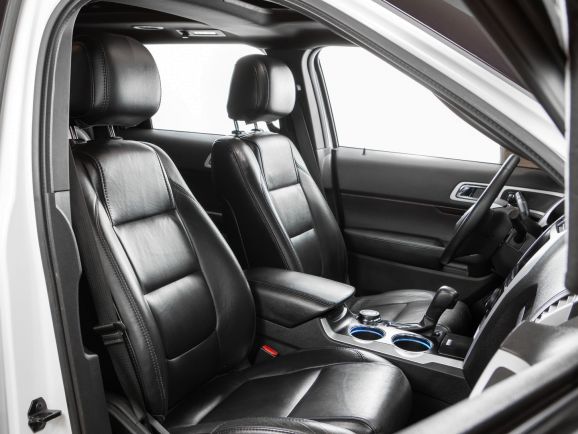 Ford Explorer, АТ, 2012 фото 2