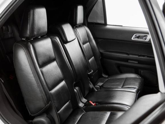 Ford Explorer, АТ, 2012 фото 1