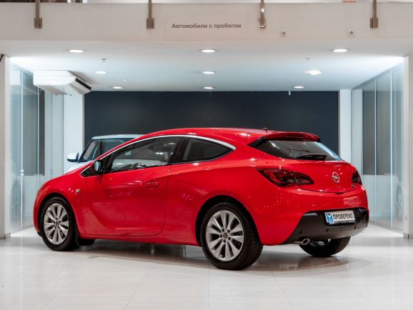 Opel Astra GTC, АТ, 2012 фото 6