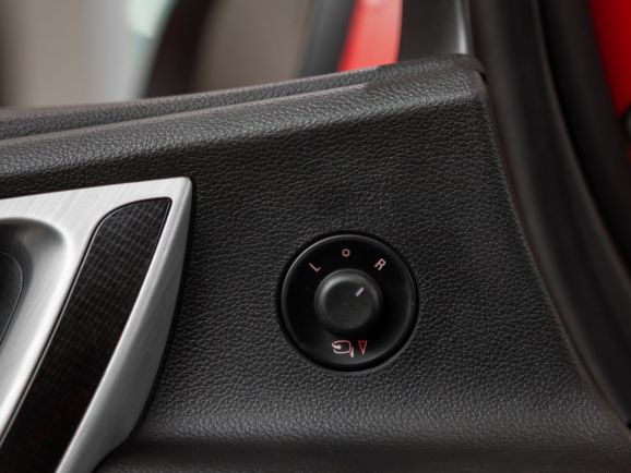 Opel Astra GTC, АТ, 2012 фото 8