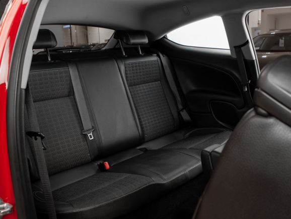 Opel Astra GTC, АТ, 2012 фото 2