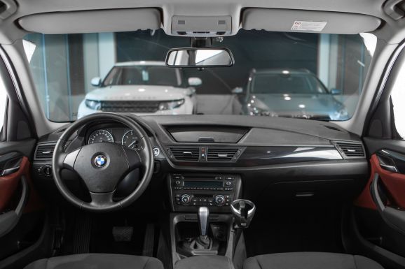 BMW X1, АТ, 2011 фото 12