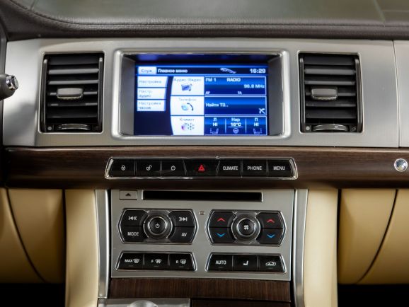 Jaguar XF, АТ, 2012 фото 14