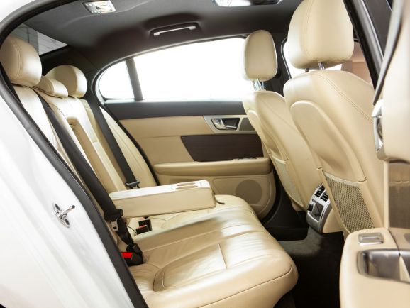 Jaguar XF, АТ, 2012 фото 17