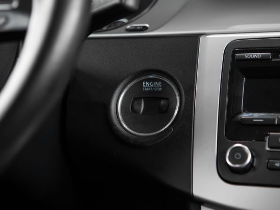 Volkswagen Passat, Робот, 2013 фото 10