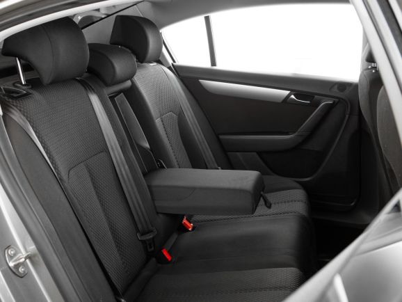 Volkswagen Passat, Робот, 2013 фото 2