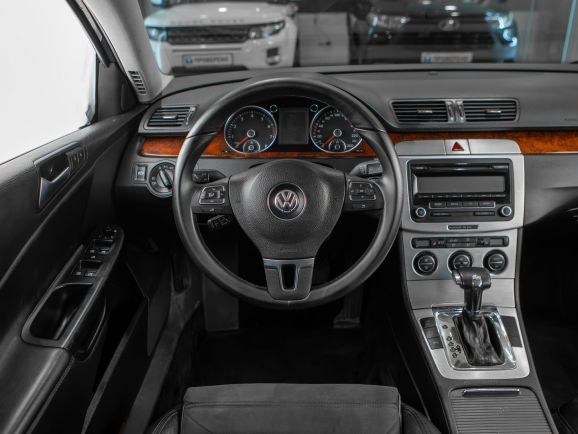Volkswagen Passat, Робот, 2009 фото 9