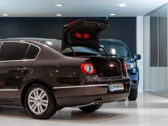 Volkswagen Passat, Робот, 2009 фото 1