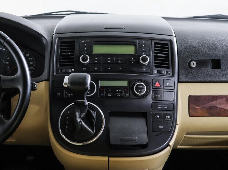 Volkswagen Multivan, 2.5 л, АТ, 2009 фото 9