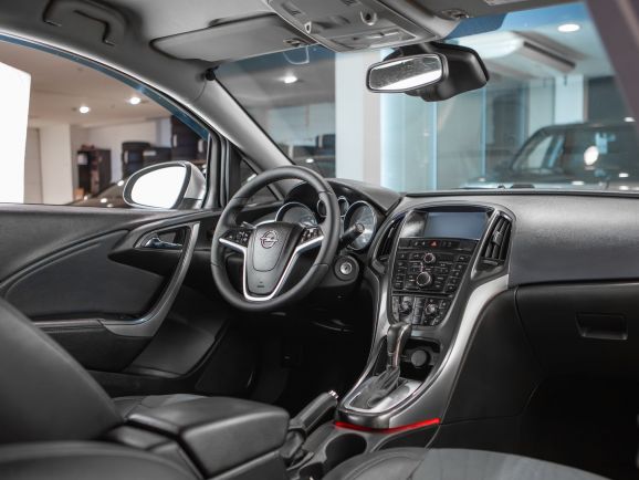 Opel Astra, АТ, 2013 фото 7