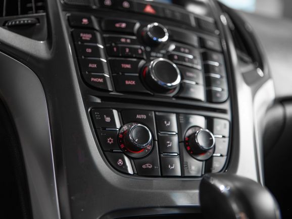 Opel Astra, АТ, 2013 фото 10