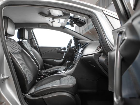 Opel Astra, АТ, 2013 фото 13