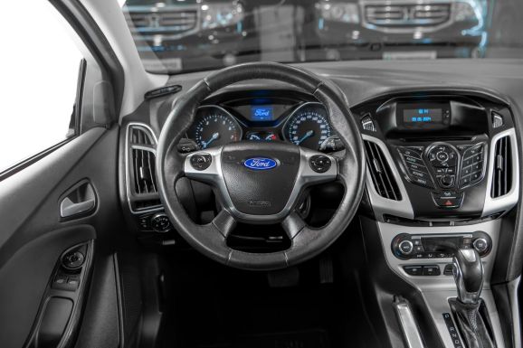 Ford Focus, Робот, 2013 фото 8