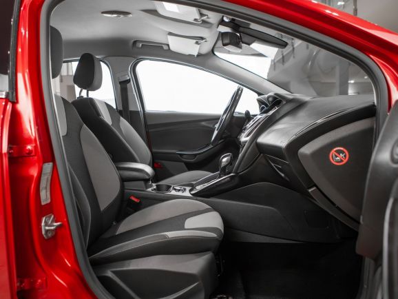 Ford Focus, Робот, 2013 фото 12