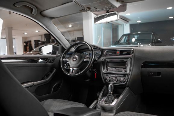 Volkswagen Jetta, АТ, 2012 фото 7