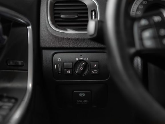 Volvo S60, АТ, 2011 фото 10