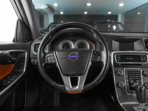 Volvo S60, АТ, 2011 фото 11