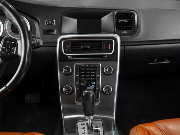 Volvo S60, АТ, 2011 фото 12