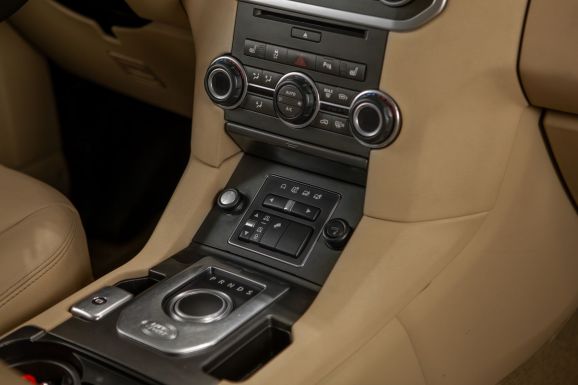 Land Rover Discovery, АТ, 2014 фото 17