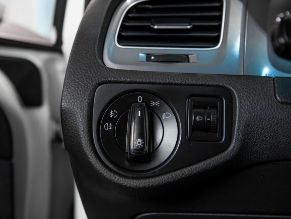 Volkswagen Golf, Робот, 2013 фото 13