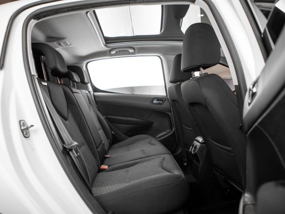 Peugeot 308, АТ, 2012 фото 8