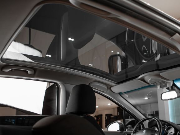 Peugeot 308, АТ, 2012 фото 9