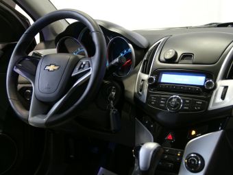 Chevrolet Cruze, 1.8 л, АКПП, 2015 фото 2