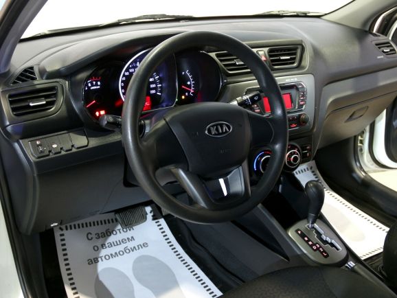 Kia Rio, 1.6 л, АТ, 2012 фото 1