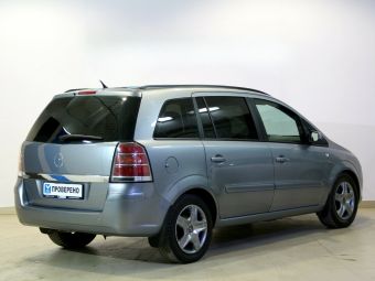 Opel Zafira, 1.8 л, РКПП, 2011 фото 4