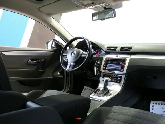 Volkswagen Passat CC, 1.8 л, Робот, 2010 фото 7
