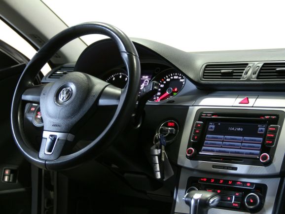 Volkswagen Passat CC, 1.8 л, Робот, 2010 фото 9
