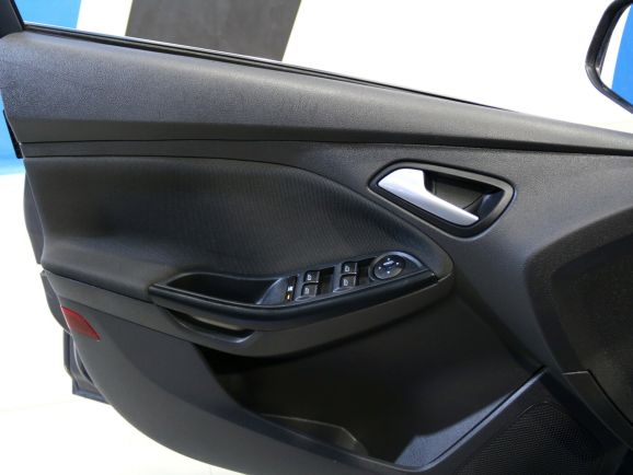 Ford Focus, 2.0 л, Робот, 2014 фото 1