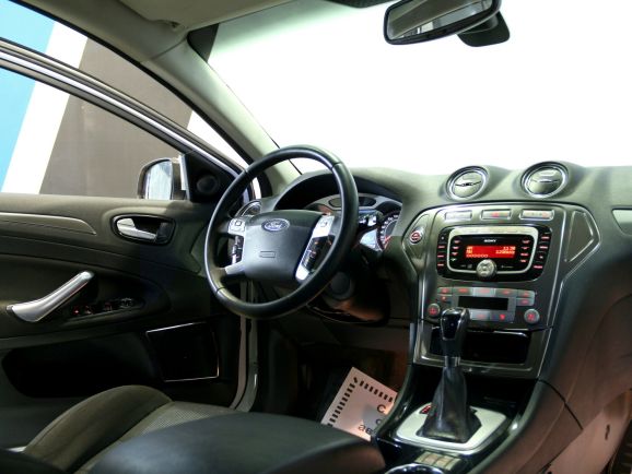 Ford Mondeo, 2.3 л, АТ, 2010 фото 7