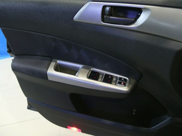 Subaru Forester, 2.0 л, АТ, 2010 фото 1