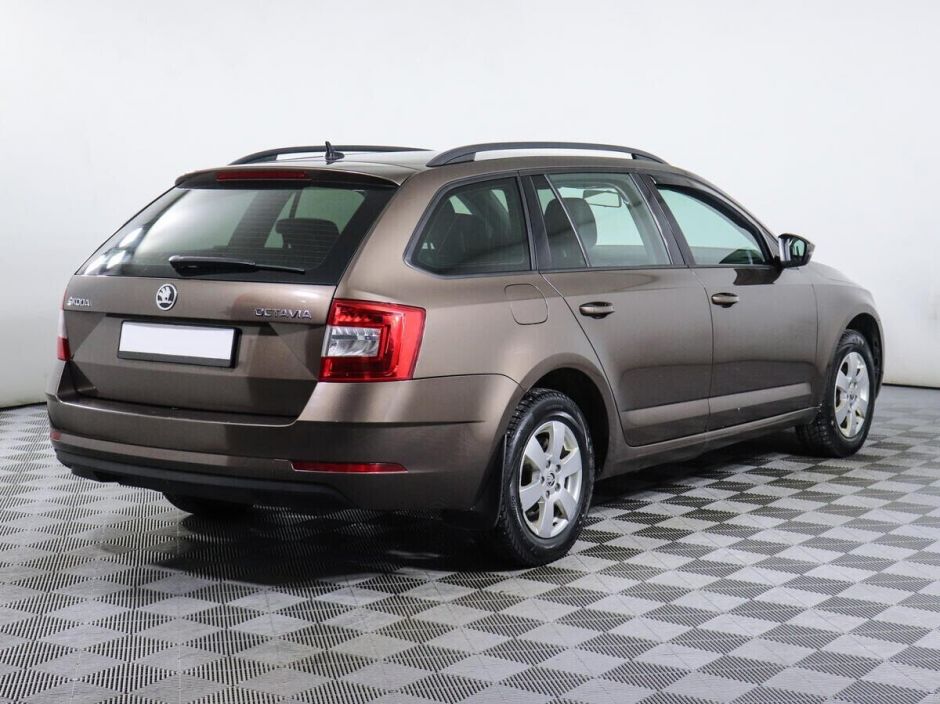 Skoda Octavia, 1.6 л, АТ, 2018 фото 6