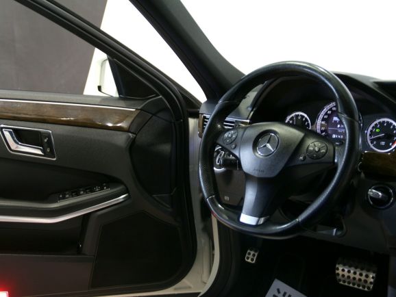 Mercedes-Benz E-Класс, 1.8 л, АТ, 2011 фото 2