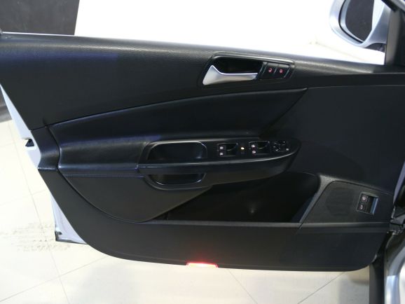 Volkswagen Passat, 1.8 л, АТ, 2009 фото 1