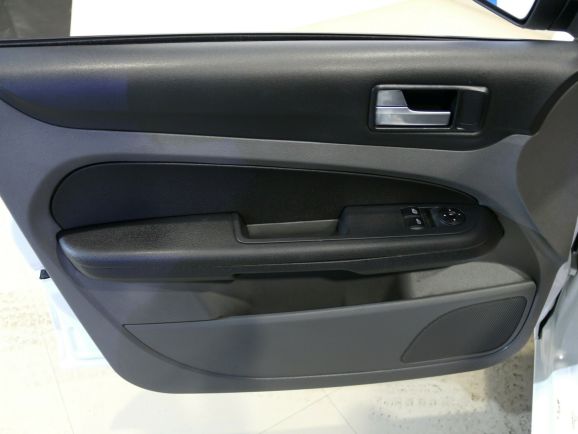 Ford Focus, 1.6 л, МТ, 2010 фото 1