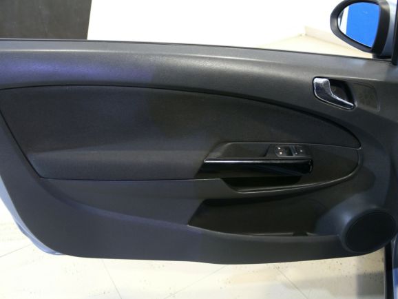 Opel Corsa, 1.4 л, АТ, 2009 фото 2