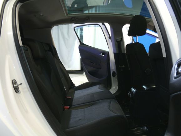 Peugeot 308, 1.6 л, АТ, 2010 фото 8