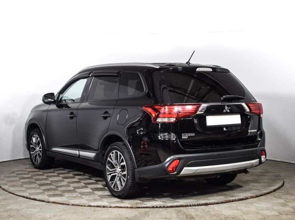 Mitsubishi Outlander, 2.0 л, Вариатор, 2016 фото 6