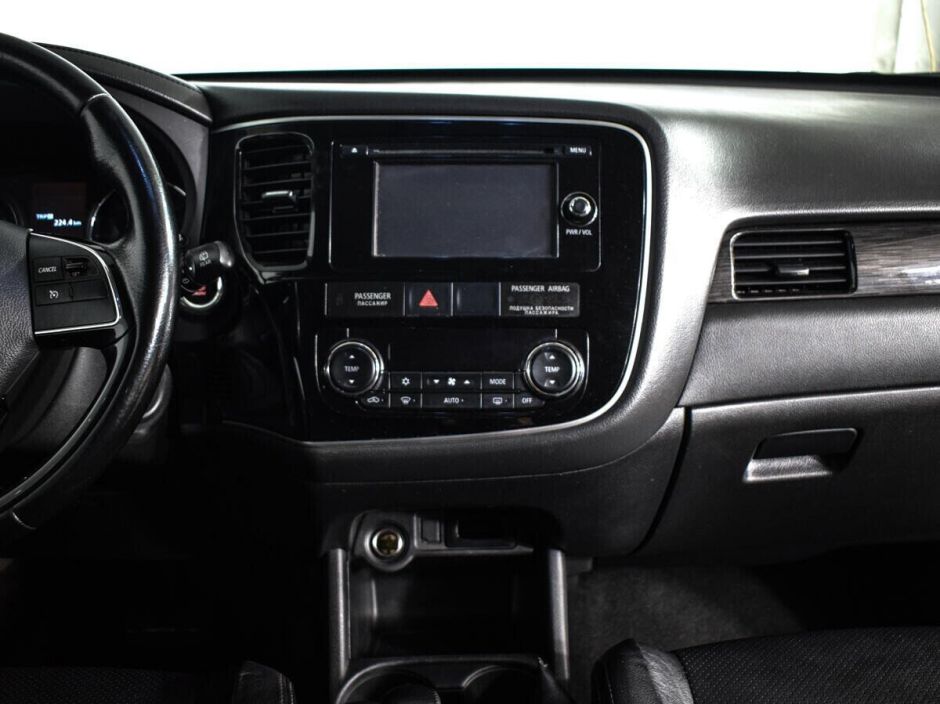 Mitsubishi Outlander, 2.0 л, Вариатор, 2016 фото 8