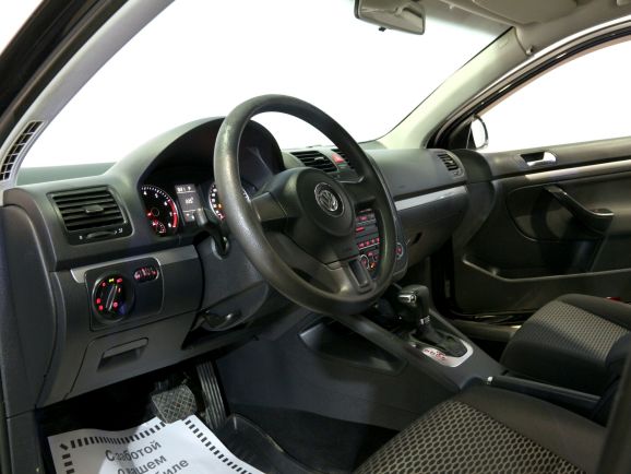 Volkswagen Jetta, 1.6 л, Робот, 2009 фото 2