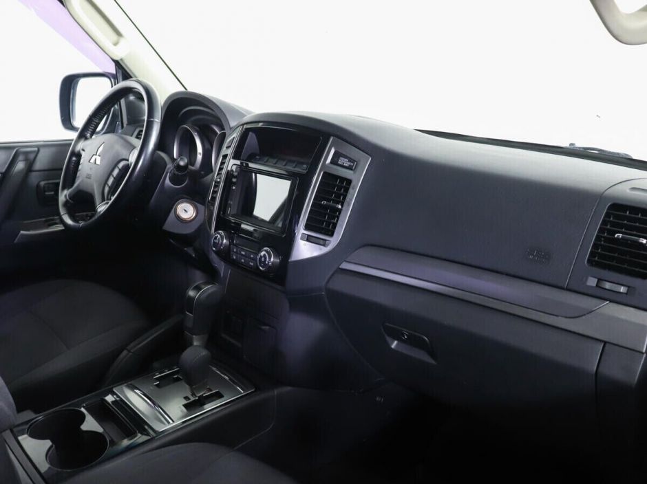 Mitsubishi Pajero, 3.0 л, АТ, 2016 фото 2
