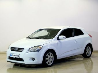 Kia Ceed, 1.6 л, АКПП, 2010 фото 3