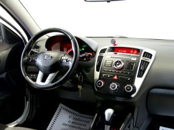 Kia Ceed, 1.6 л, АКПП, 2010 фото 2