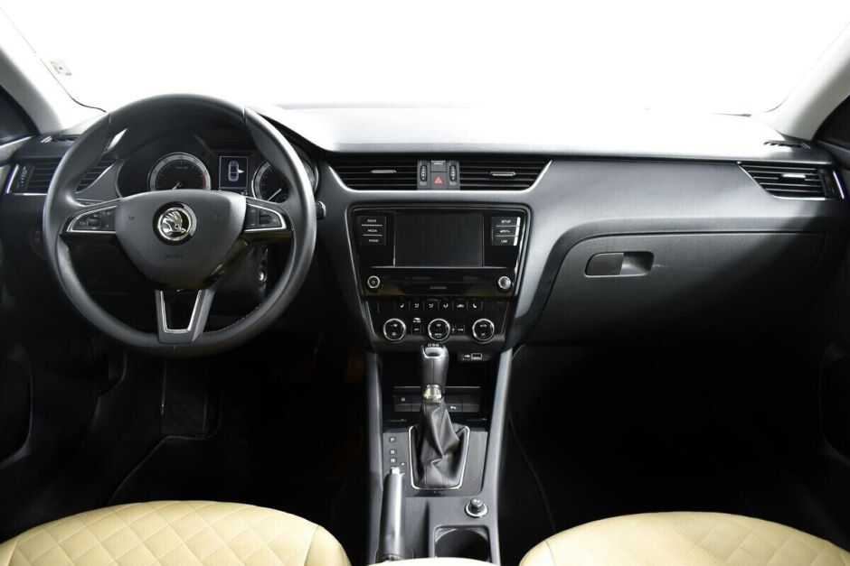 Skoda Octavia Импорт, 1.5 л, Робот, 2019 фото 8